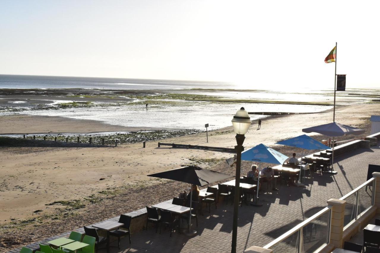 Le Clos Normand Saint-Aubin-Sur-Mer  Exterior foto