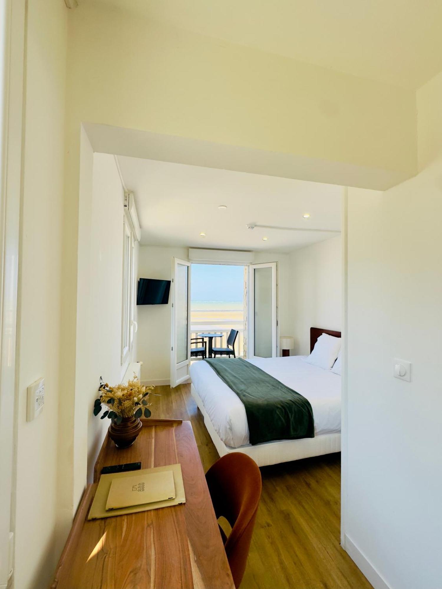 Le Clos Normand Saint-Aubin-Sur-Mer  Exterior foto